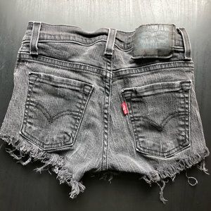 Levi’s cutoff shorts